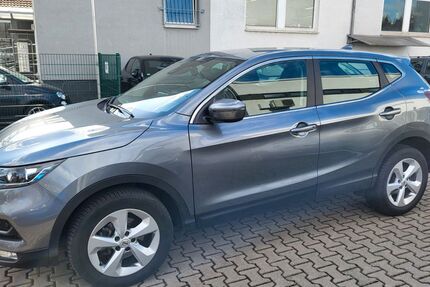 Nissan Qashqai 62.000 km 19.500 &euro; Frankfurt 60486