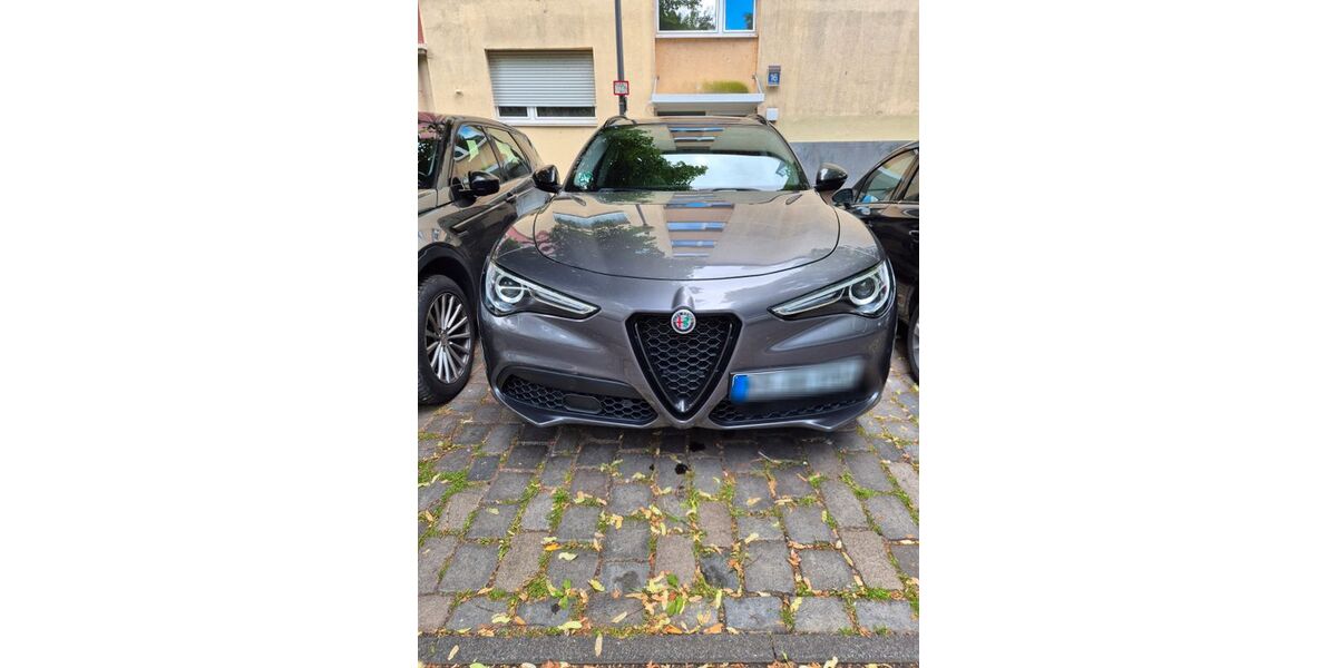 Alfa Romeo Stelvio 58.200 km 28.000 &euro; Frankfurt 60314