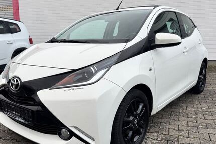 Toyota Aygo (X) 88.650 km 7.200 &euro; Kelkheim 65779