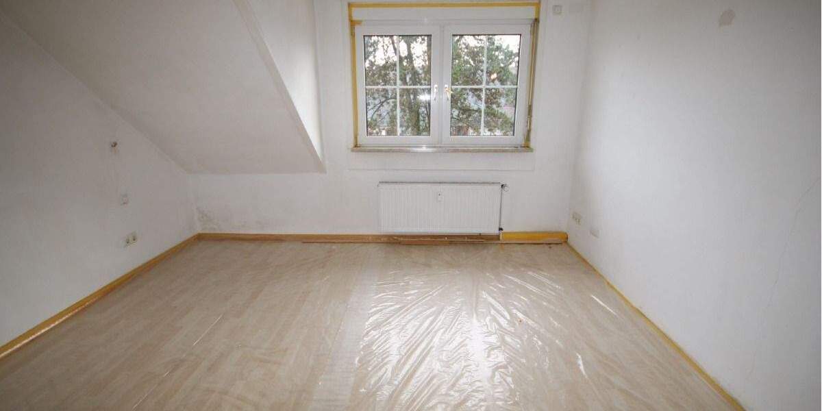 Gemütliche, renovierte 2-DG Wohnung in Eschborn + EBK 2 zimmer