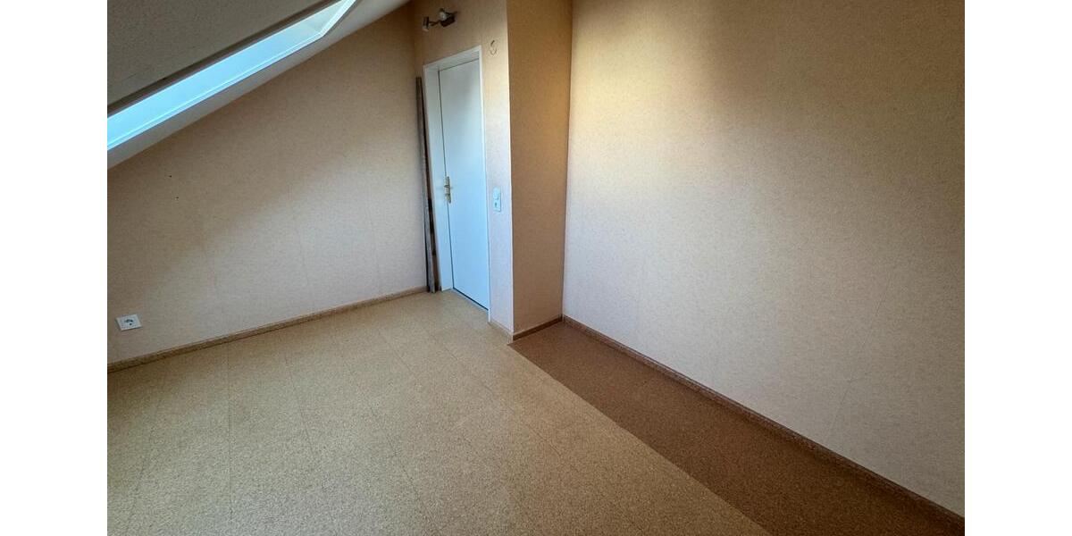 Klimatisierte 4-Zimmer-Dachgeschosswohnung 4 zimmer