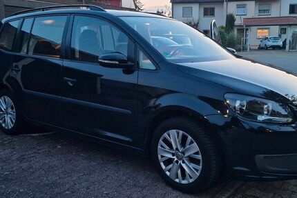 VW Touran 150.900 km 8.450 € RÜSSELSHEIM 65428