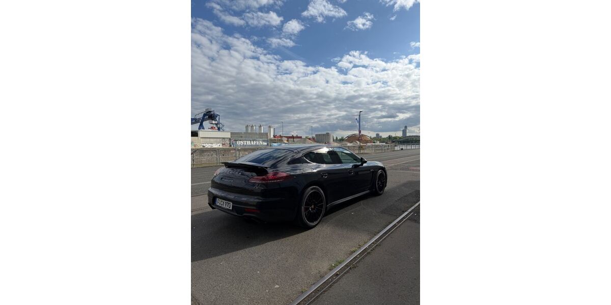 Porsche Panamera 42.000 km 52.599 &euro; Frankfurt 60314