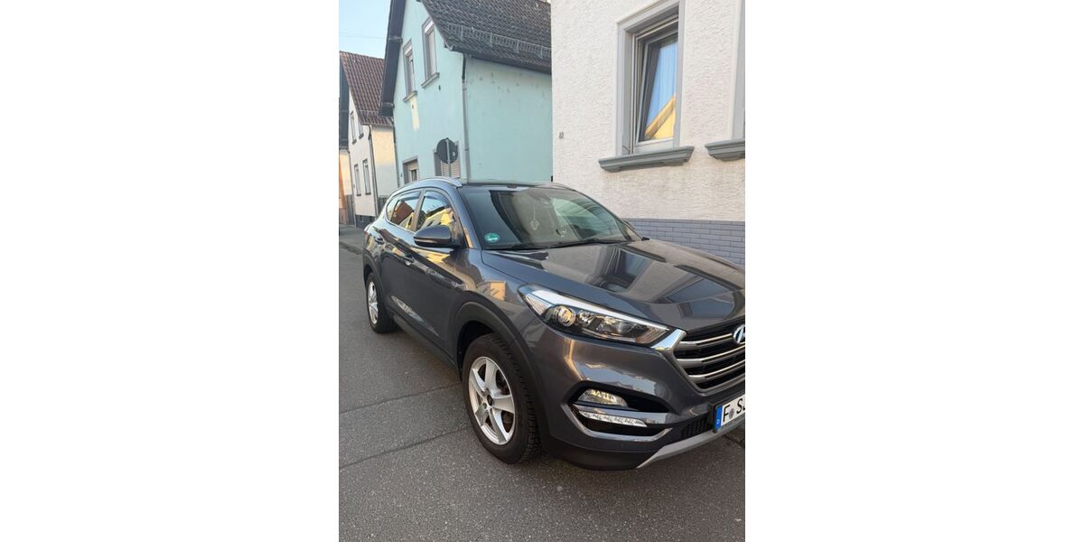 Hyundai TUCSON 150.761 km 12.800 &euro; Raunheim 65479