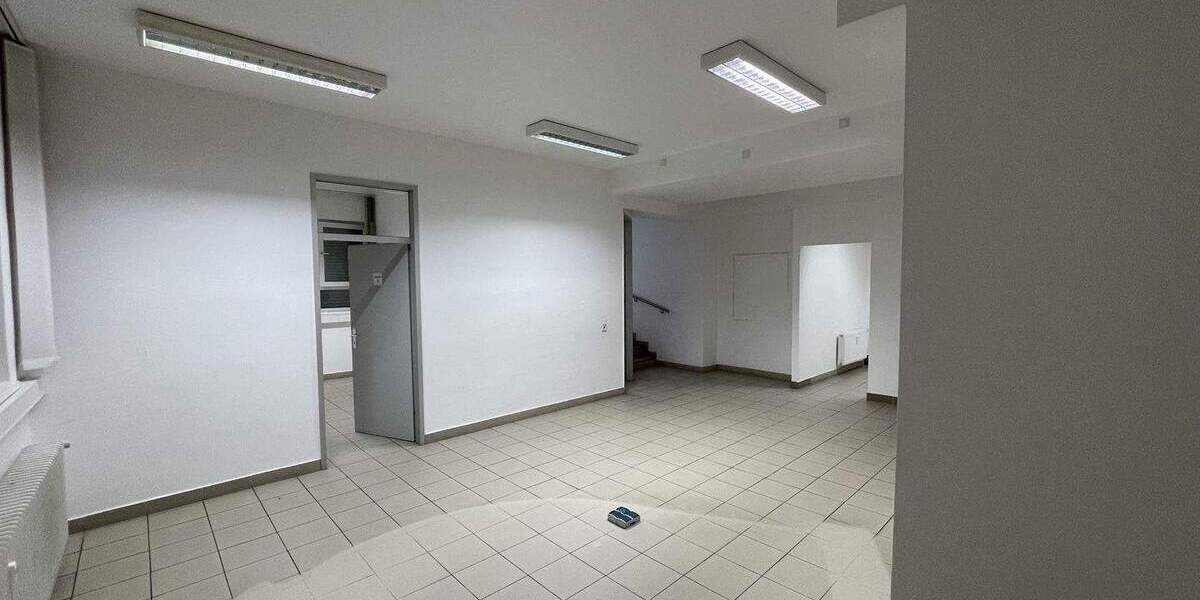 Gewerbeobjekt Frankfurt am Main Nied - 5 Zimmer, 2.650&euro; | Angebot:25690930