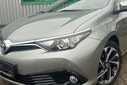 Toyota Auris 89.500 km 9.990 &euro; Hasselroth 63594