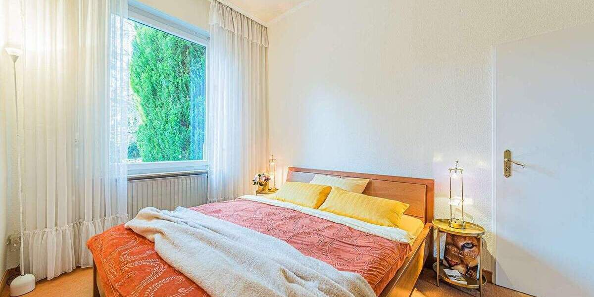 Etagenwohnung Frankfurt am Main Niederursel - 3 Zimmer, 120 m&sup2;, 1.700&euro; | Angebot:25768511
