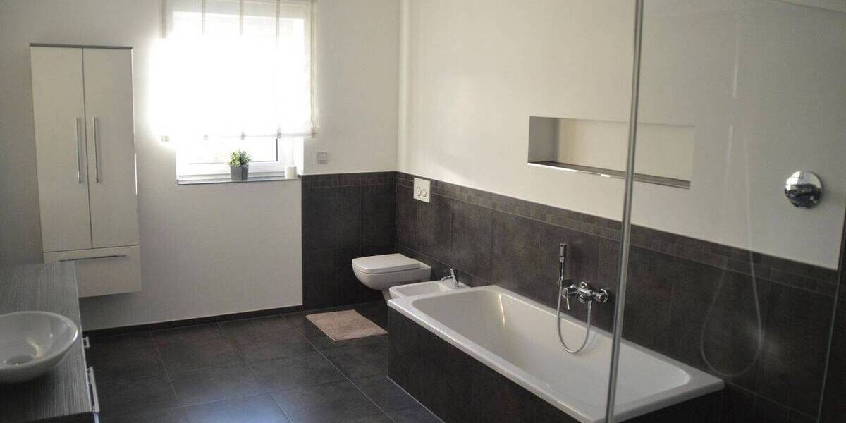 Etagenwohnung Offenbach am Main Hafen - 2 Zimmer, 86 m&sup2;, 1.650&euro; | Angebot:26886513