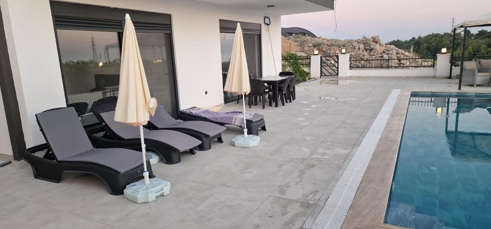 Villa 3 Stöckig 7 zimmer