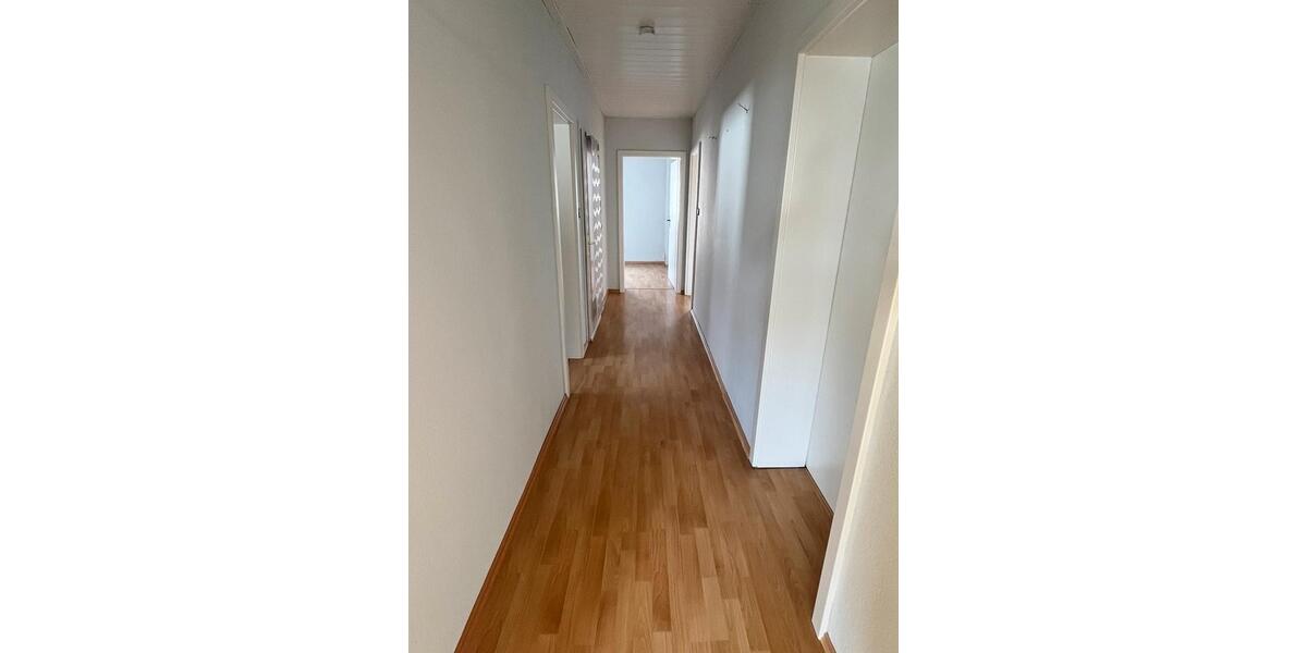 Helle 3 bis 4 Zimmer Wohnung in Top Lage 3 zimmer