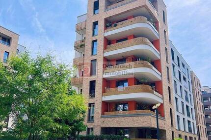 Top!! 3-Zimmer-Wohnung mit zwei Balkonen, Einbauküche und Tiefgaragenstellplatz im