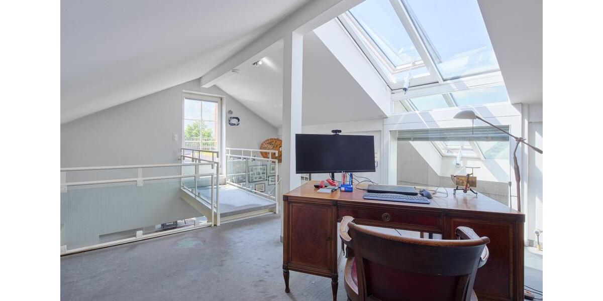 Loft-Wohnung, 192 m², 4 großzügige Zimmer, 120 qm Dachgarten 4 zimmer