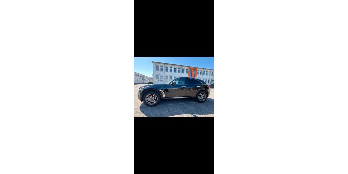 INFINITI FX 227.000 km 8.500 &euro; Maintal 63477