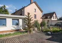 Haus zum Kaufen in Frankfurt am Main 1.275.000 € 187 m²