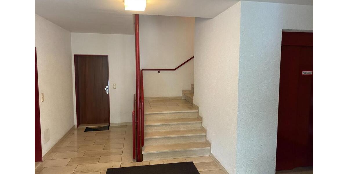 Exklusives Appartement mit Balkon und Einbauküche in der Mainaue 1 zimmer