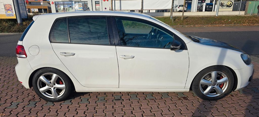 VW Golf 143.000 km 4.799 &euro; Langenselbold 63504
