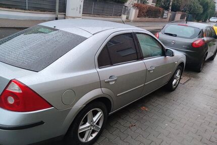 Ford Mondeo 187.000 km 999 &euro; Frankfurt am Main 60433