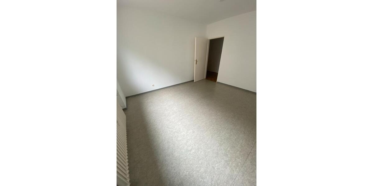 Hochparterre Bad Nauheim - 1 Zimmer, 52 m&sup2;, 550&euro; | Angebot:25656945