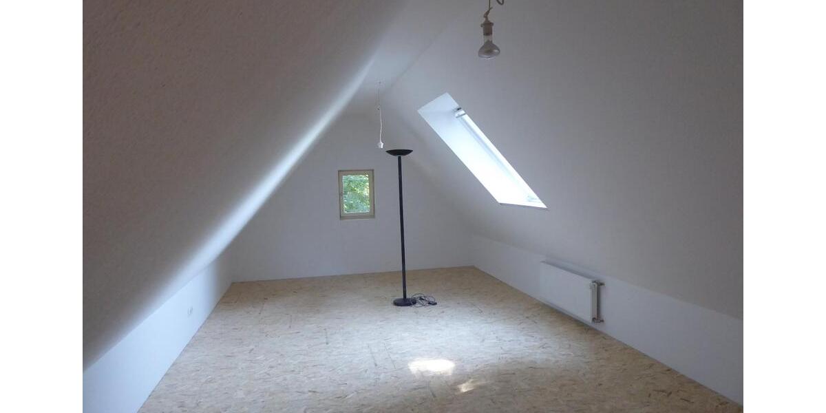 Dachgeschoßwohnung Königstein im Taunus - 3.5 Zimmer, 98 m&sup2;, 1.520&euro; | Angebot:26412943