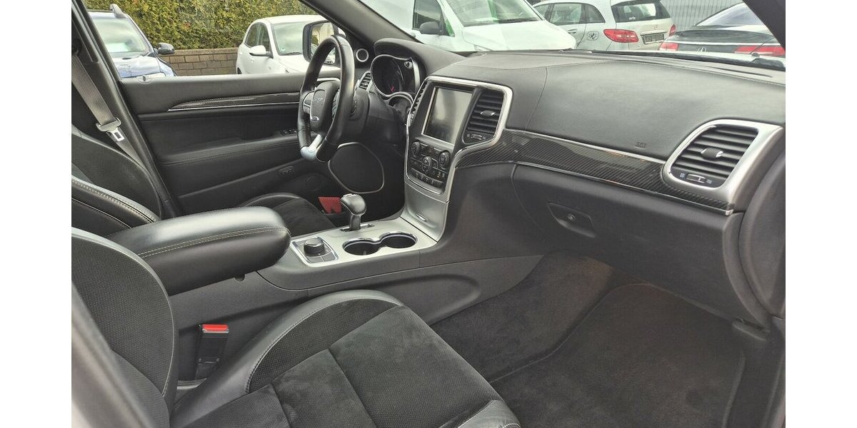Jeep Grand Cherokee 6.4 V8 HEMI SRT 8-Gang Automatik 250.000 km 16.990 &euro; Rodgau 63110