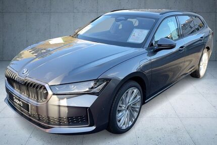 Skoda Superb 3.500 km 54.480 € Frankfurt am Main 60528