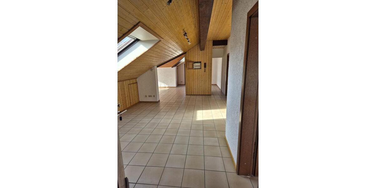 Dachgeschoßwohnung Kelkheim (Taunus) - 2 Zimmer, 67 m&sup2;, 870&euro; | Angebot:25613862