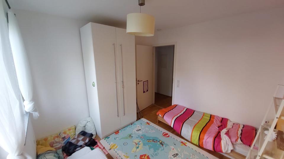 Erdgeschoßwohnung Frankfurt am Main Nord-West - 3 Zimmer, 77 m&sup2;, 2.000&euro; | Angebot:26395125