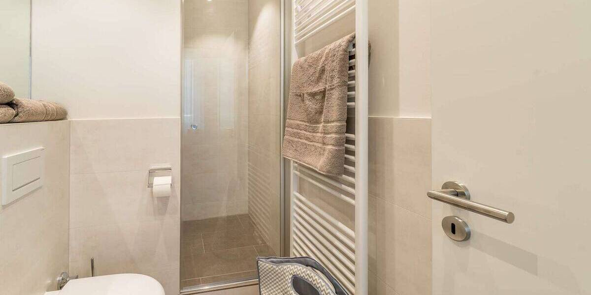 Etagenwohnung Frankfurt am Main Westend-Süd - 2 Zimmer, 42 m&sup2;, 1.750&euro; | Angebot:26410253