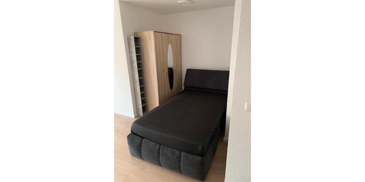 Hochparterre Frankfurt am Main Oberrad - 1 Zimmer, 34 m&sup2;, 590&euro; | Angebot:26604149