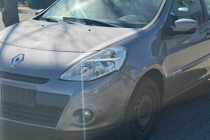 Renault Clio 149.000 km 1.999 &euro; Rüsselsheim 65428