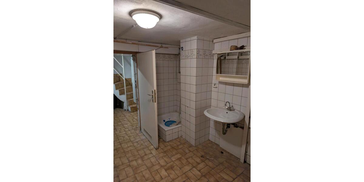 Etagenwohnung Frankfurt am Main Nord-West - 15 Zimmer, 1 m&sup2;, 1.855&euro; | Angebot:24549347