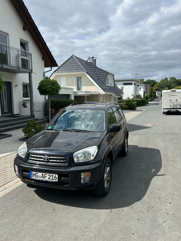 RAV 4