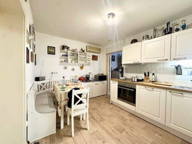 Mehrfamilienhaus, Wohnhaus Griesheim - 9 Zimmer, 193 m&sup2;, 695.000&euro; | Angebot:25737467