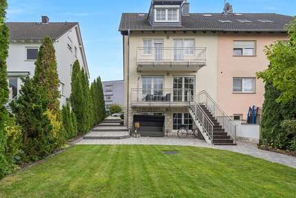 Haus zum Kaufen in Neu-Isenburg 1.149.000 € 275 m² 11 zimmer