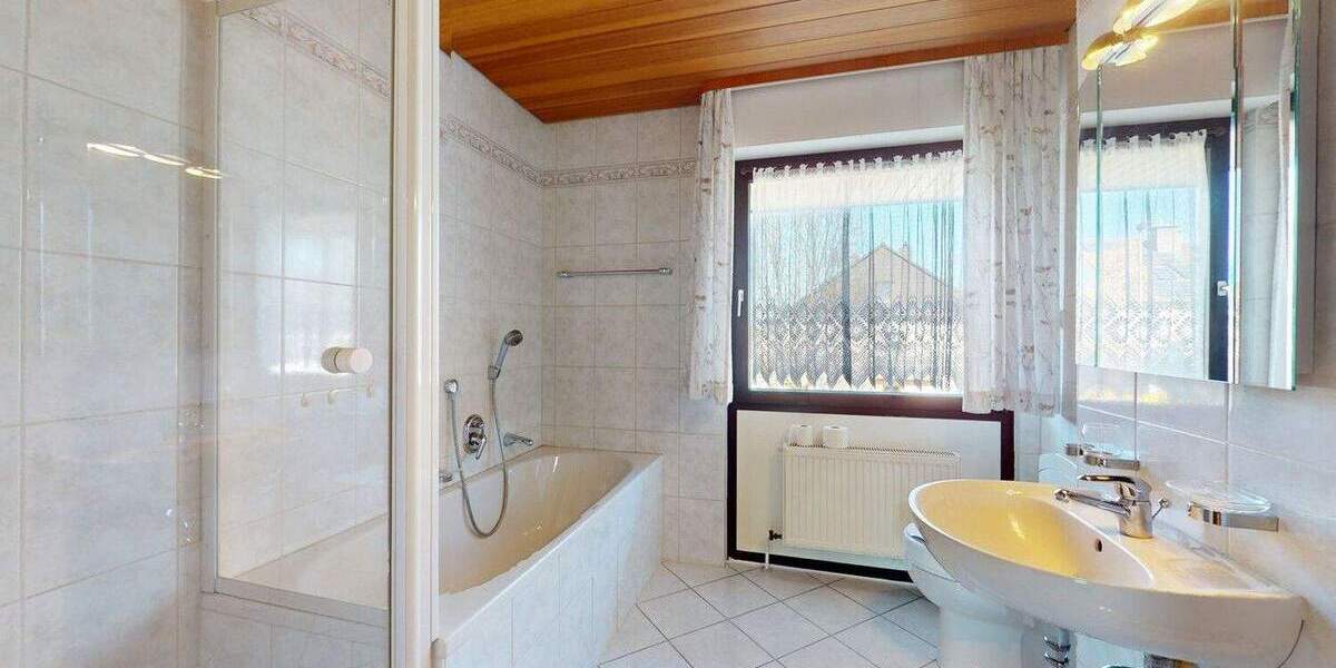 Reihenmittelhaus Frankfurt am Main Nieder-Eschbach - 4 Zimmer, 117 m&sup2;, 575.000&euro; | Angebot:25796149