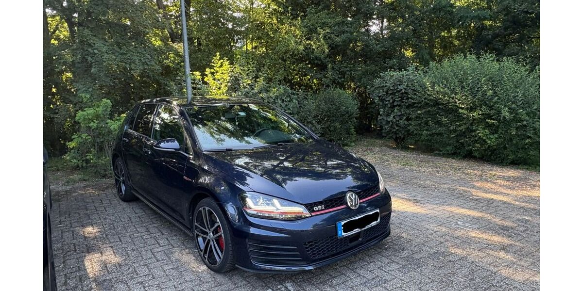 VW Golf 124.500 km 15.500 &euro; Frankfurt am Main 65933