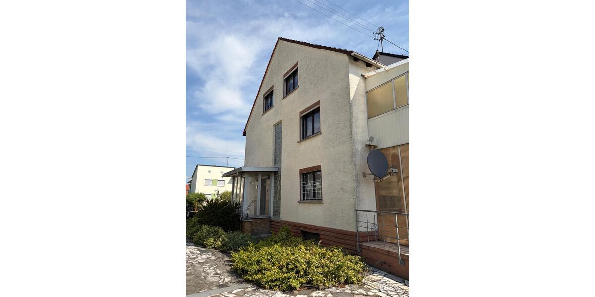 Doppelhaushälfte Frankfurt am Main Schwanheim - 8 Zimmer, 170 m&sup2;, 295.000&euro; | Angebot:27271646