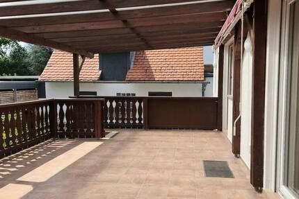 Frankfurt-Kalbach, großzügige 3 Zi. EG ETW, Terrasse, Gartenanteil, Garage und Nebengebäude