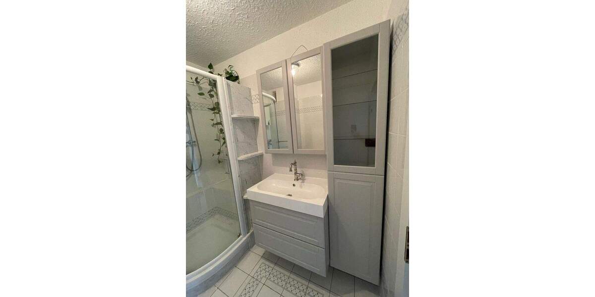 Etagenwohnung Niedernhausen - 4 Zimmer, 90 m&sup2;, 220.000&euro; | Angebot:25823326