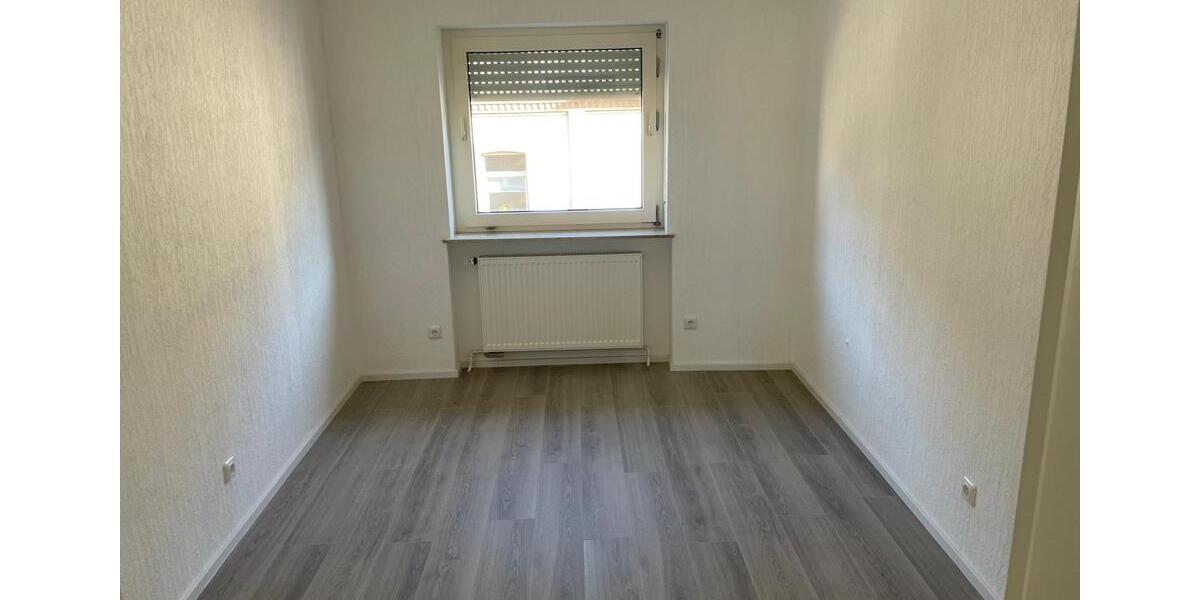 Etagenwohnung Frankfurt am Main West - 4 Zimmer, 114 m&sup2;, 1.800&euro; | Angebot:25431416