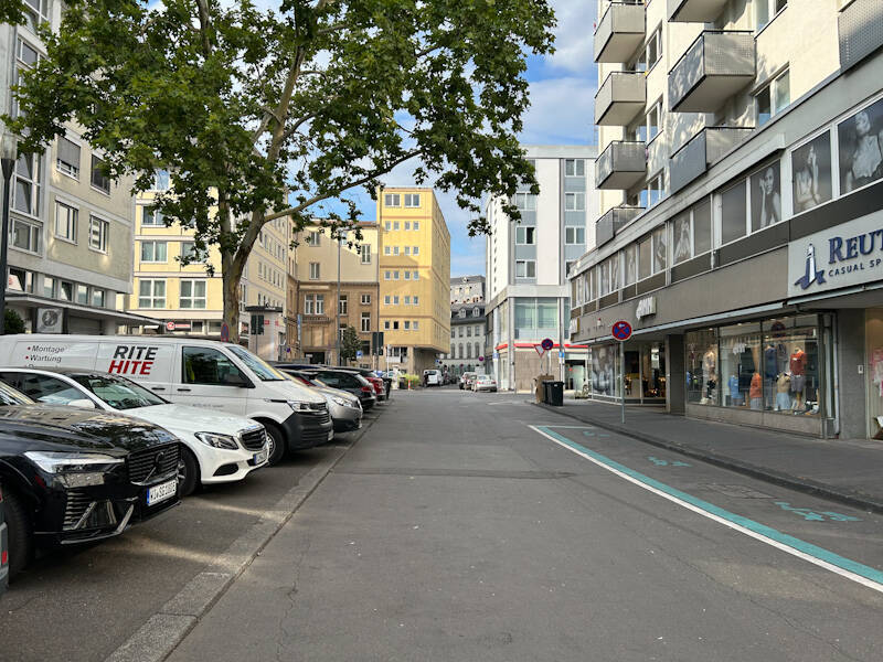 Erstbezug nach Sanierung: 2 Zimmer-Wohnung mit Balkon im Zentrum von Wiesbaden