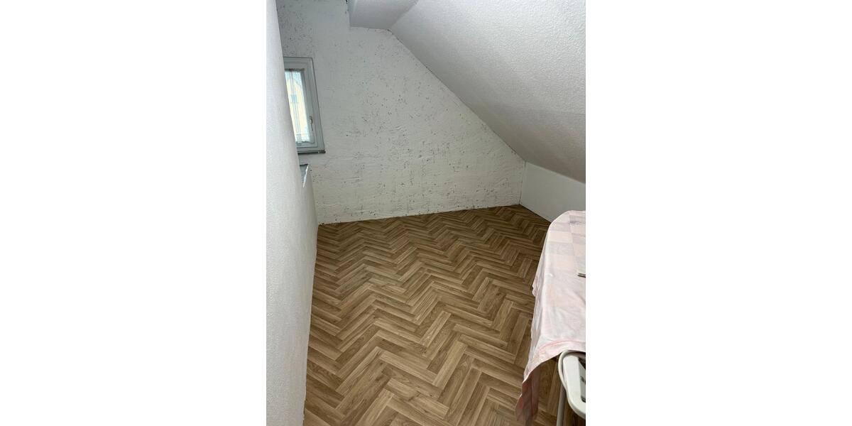 Dachgeschoßwohnung Altenstadt - 3.5 Zimmer, 70 m&sup2;, 750&euro; | Angebot:25048988