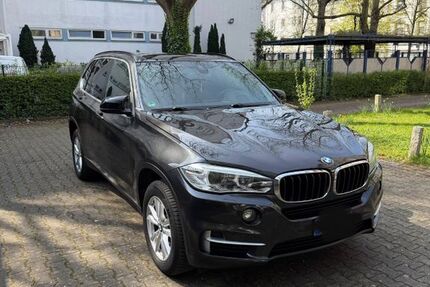 BMW X5 157.028 km 24.900 &euro; Frankfurt 65933
