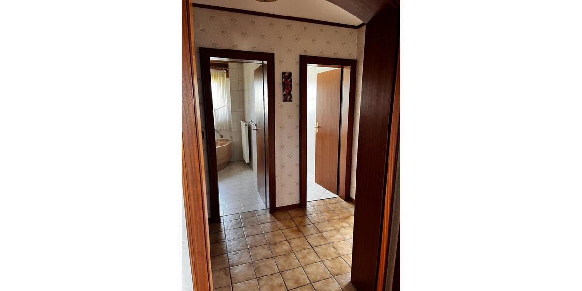 Etagenwohnung Bruchköbel - 3 Zimmer, 98 m&sup2;, 240.000&euro; | Angebot:26818399