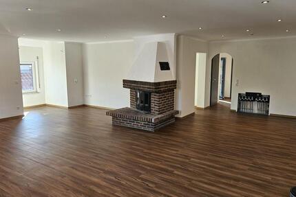 Stilvolle 3,5-Zimmer-Wohnung mit Kamin und Dachterrasse 3 zimmer