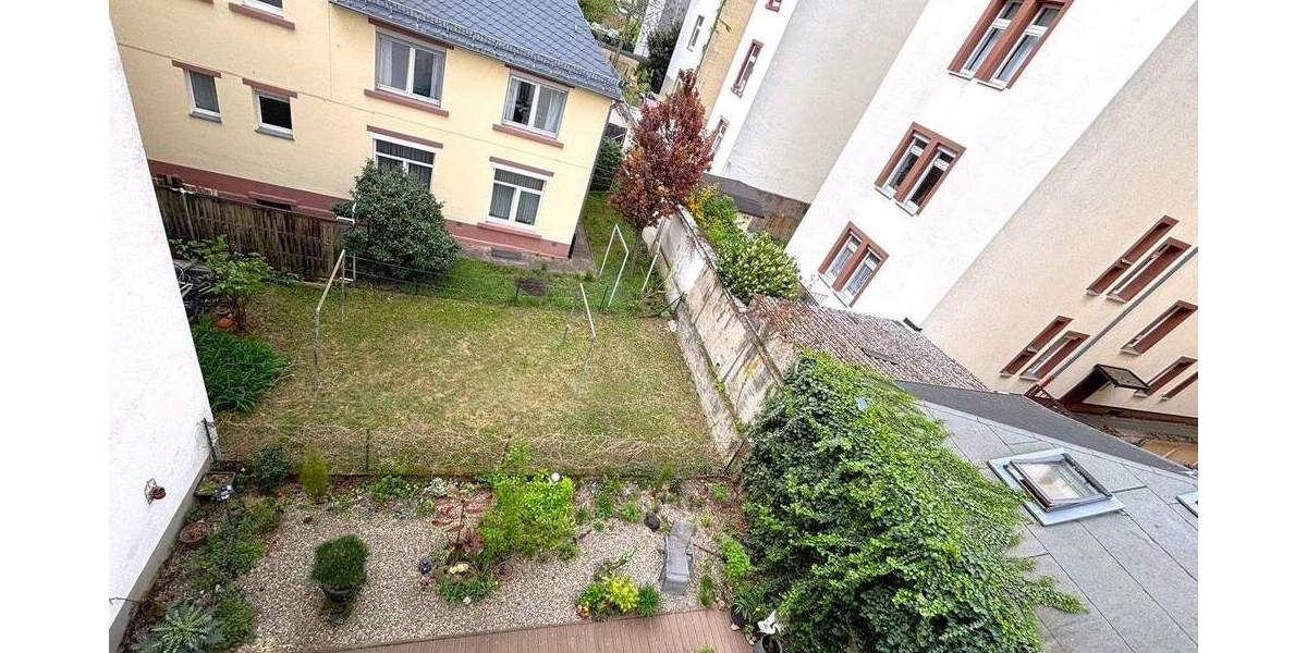 Einzigartige Zwei-Zimmer-Wohnung im Stilaltbau nahe der Berger Straße 2 zimmer