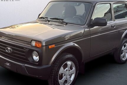 Lada Urban 19.000 km 14.900 &euro; Hochheim am Main 65239
