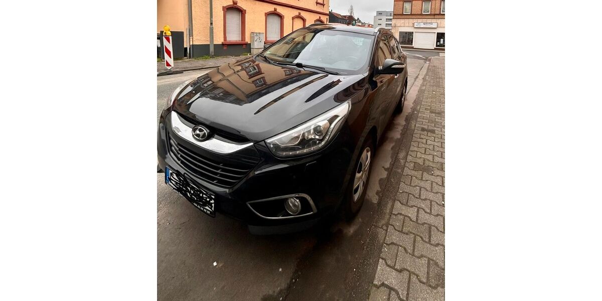 Hyundai ix35 110.000 km 14.000 &euro; Frankfurt 65929
