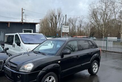 Hyundai TUCSON 170.000 km 3.999 &euro; Frankfurt am Main 60486