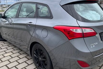 Hyundai i30 105.000 km 7.999 &euro; Friedrichsdorf bei Frankfurt Main 61381